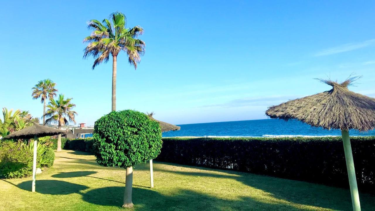 Beachfront Apartment In La Cala De Mijas Exterior photo