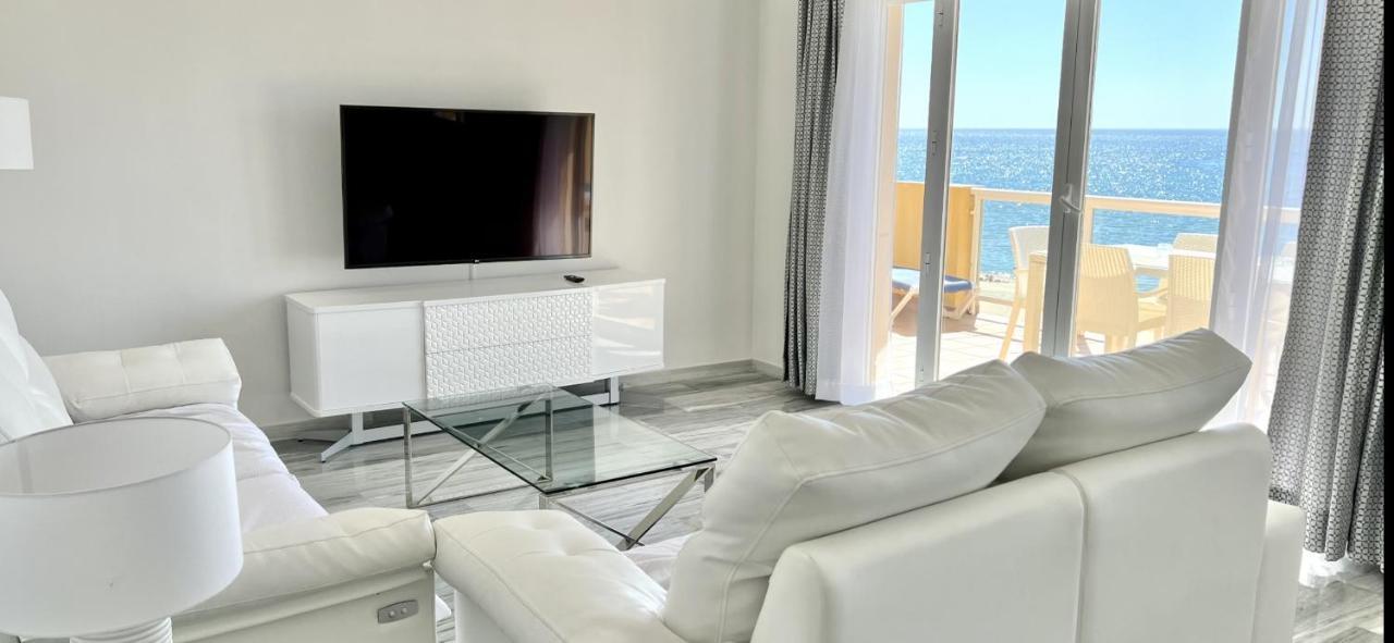 Beachfront Apartment In La Cala De Mijas Exterior photo