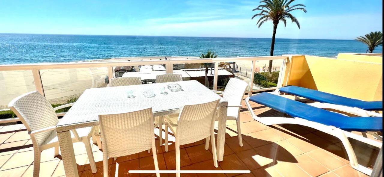 Beachfront Apartment In La Cala De Mijas Exterior photo