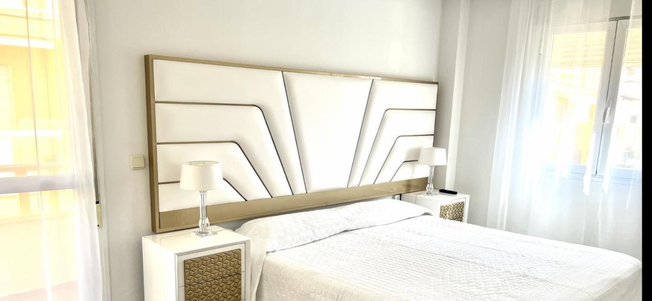 Beachfront Apartment In La Cala De Mijas Exterior photo