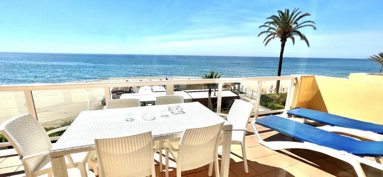 Beachfront Apartment In La Cala De Mijas Exterior photo